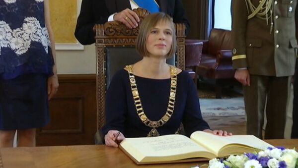 Новый президент Эстонии Кальюлайд сменила Ильвеса на посту главы республики - Sputnik Латвия