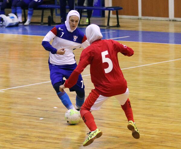 Товарищеский матч женских сборных по мини-футболу Россия - Иран - Sputnik Латвия