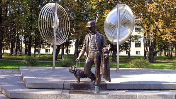 Памятник Павлу Фёдоровичу Дубровину в Даугавпилсе - Sputnik Латвия
