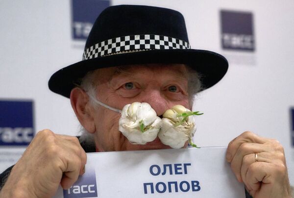 Артист цирка клоун Олег Попов Артист цирка клоун Олег Попов - Sputnik Латвия