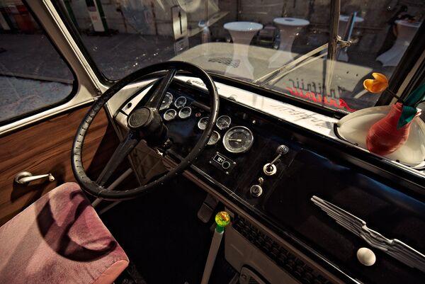 Unikāla retroautobusu izstāde Unikāla retroautobusu izstāde - Sputnik Latvija
