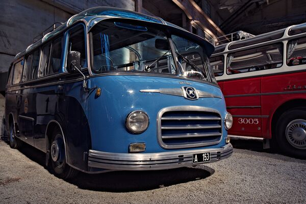 Unikāla retroautobusu izstāde Unikāla retroautobusu izstāde - Sputnik Latvija
