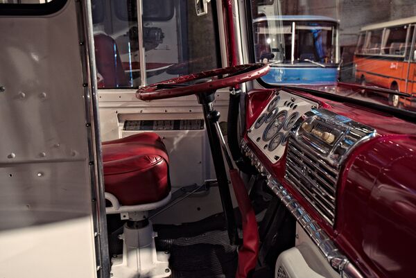 Unikāla retroautobusu izstāde Unikāla retroautobusu izstāde - Sputnik Latvija