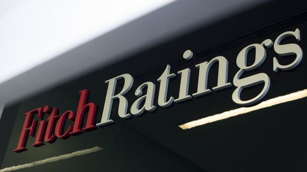 Логотип агентства Fitch Ratings - Sputnik Latvija