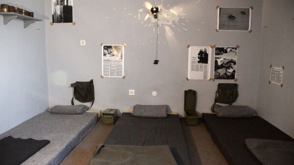 Армейские одеяла и гильзы от бомб - хостел с атмосферой времен войны в Боснии - Sputnik Латвия