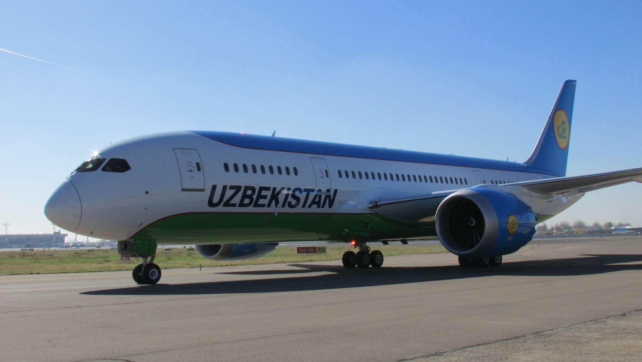 Ташкент хаво йуллари. Boeing 787 Dreamliner Uzbekistan Airways. Боинг 787-02 Дримлайнер Узбекистан хаво йуллари. Боинг 787-300 хаво. Самолет Боинг 787 900 Узбекистан хаво йуллари.