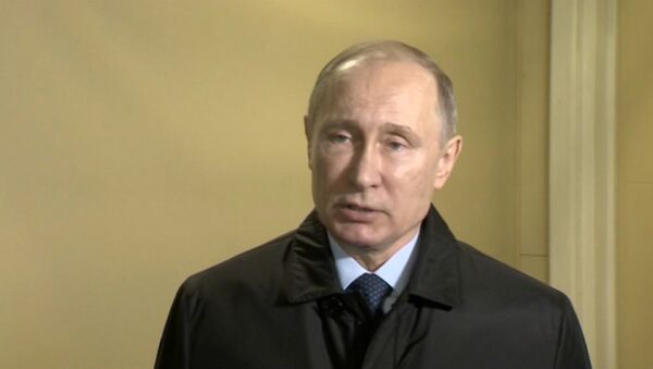 Путин выразил соболезнования в связи с крушением Ту-154 и объявил о трауре - Sputnik Латвия