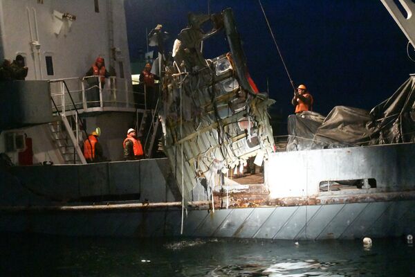 Поисковые работы в акватории Черного моря в районе крушения самолета Ту-154 Поисковые работы в акватории Черного моря в районе крушения самолета Ту-154 - Sputnik Латвия