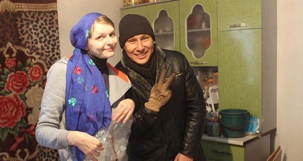 Супруги кыргызстанец Уларбек Бакырдинов и латышка Анастасия Озерска Супруги кыргызстанец Уларбек Бакырдинов и латышка Анастасия Озерска - Sputnik Латвия