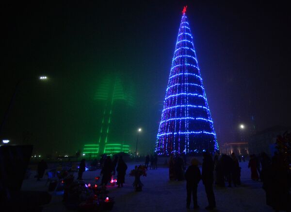 Новогодняя иллюминация в Грозном - Sputnik Латвия