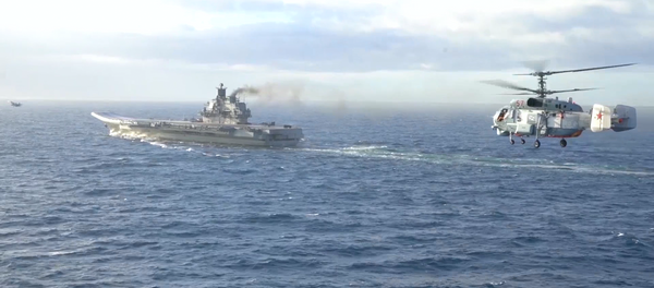 Боевое дежурство крейсера Адмирал Кузнецов в Сирии. Видео Минобороны РФ Боевое дежурство крейсера Адмирал Кузнецов в Сирии. Видео Минобороны РФ - Sputnik Латвия