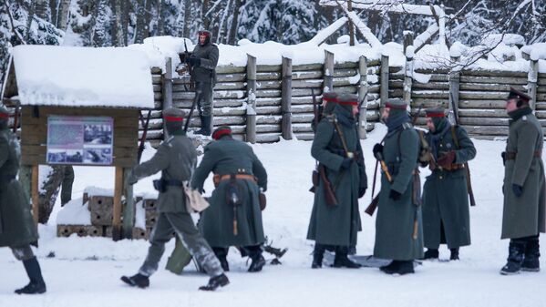 Солдаты немецкой армии готовятся к обороне позиций - Sputnik Латвия
