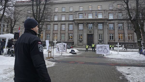 Акция протеста партии Евроскептиков у Кабинета министров - Sputnik Латвия