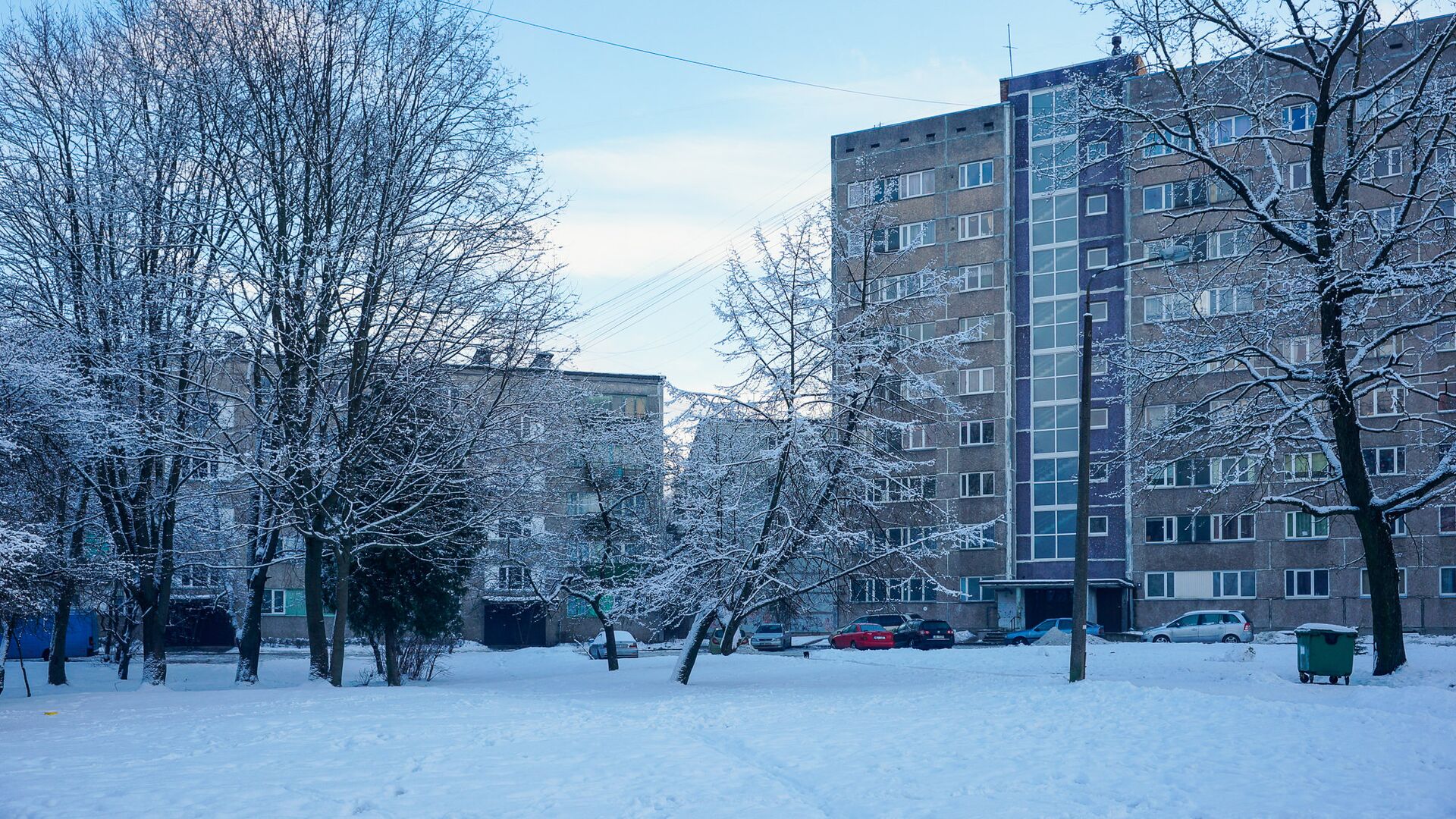 Многоэтажки рижского района Засулаукс на улице Грегора - Sputnik Латвия, 1920, 15.12.2021