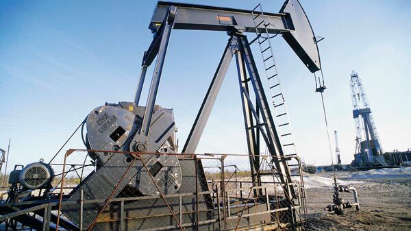 Naftas ieguves process. Foto no arhīva - Sputnik Latvija
