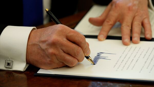 Подпись президента США Дональда Трампа - Sputnik Латвия