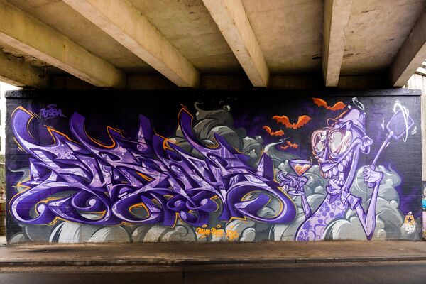 Grafiti zem Salu tilta Grafiti zem Salu tilta - Sputnik Latvija