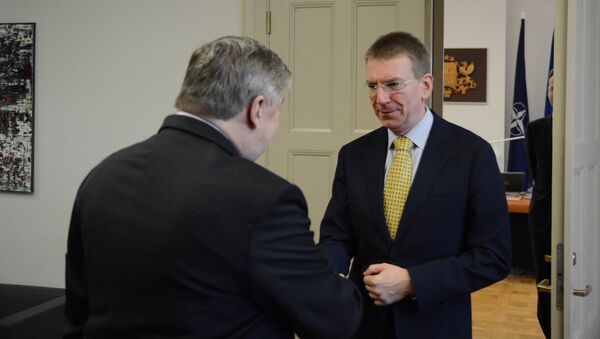 Министр иностранных дел Эдгарс Ринкевичс встретился с назначенным послом России в Латвии Евгением Лукьяновым - Sputnik Латвия