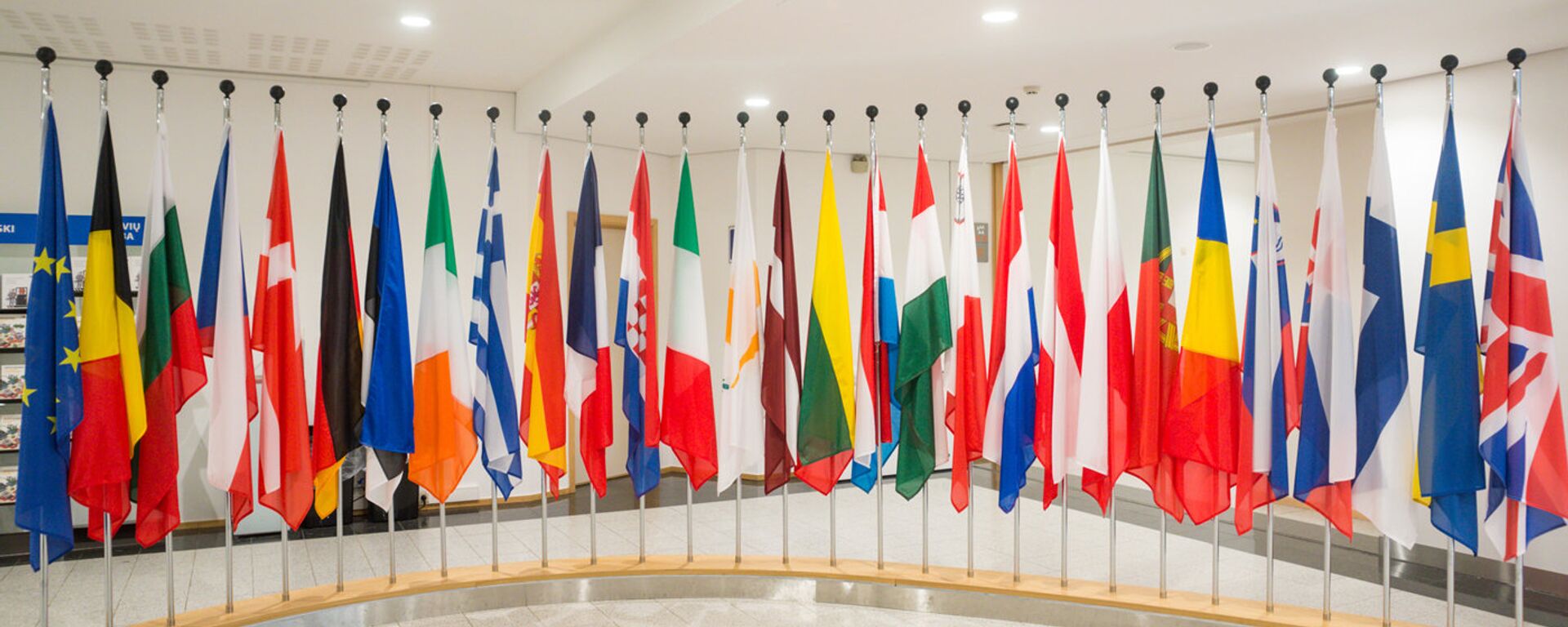Флаги стран участников Евросоюза - Sputnik Latvija, 1920, 03.03.2022
