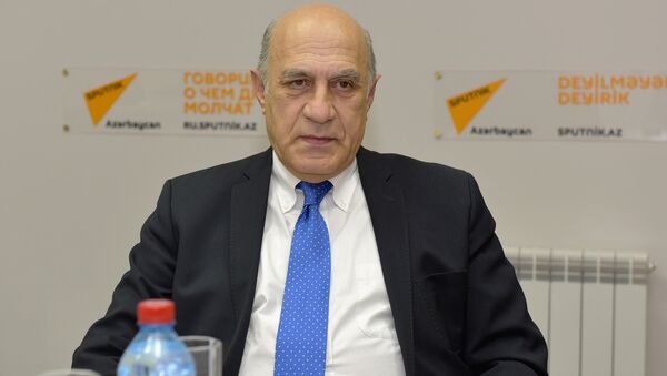 Фикрет Садыхов, политолог - Sputnik Латвия