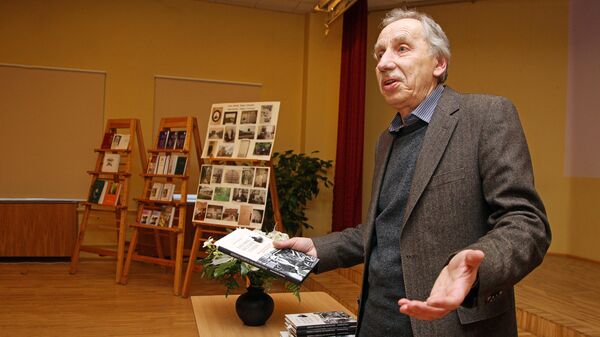 Янис Залитис, литературовед, доктор наук по филологии, главный Толстовед Латвии Янис Залитис, литературовед, доктор наук по филологии, главный Толстовед Латвии - Sputnik Латвия