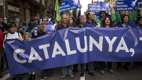 Barselonā demonstranti pieprasa uzņemt vairāk bēgļu - Sputnik Latvija