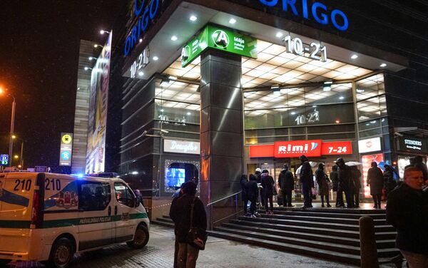 21 февраля в Риге после сообщения о бомбе на несколько часов закрывались Центральный железнодорожный вокзал и прилегающий к нему торговый центр Origo 21 февраля в Риге после сообщения о бомбе на несколько часов закрывались Центральный железнодорожный вокзал и прилегающий к нему торговый центр Origo - Sputnik Латвия