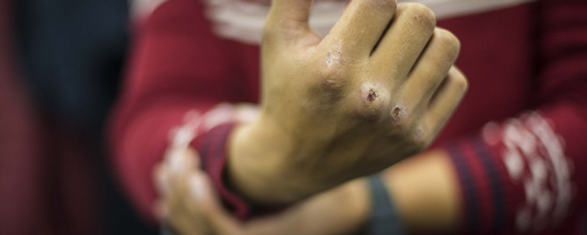 Пренебрежение интересами ребенка. Причины жестокости людей. Почему возбуждает жестокость девушку. Равнодушное отношение к людям. Моральное насилие.