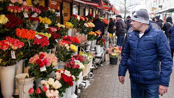 Продажа цветов 8 Марта в Риге Продажа цветов 8 Марта в Риге - Sputnik Латвия