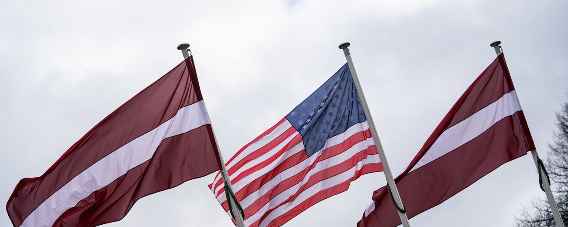 Флаги Латвии и США - Sputnik Латвия, 1920, 23.04.2022