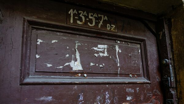 Дверь заброшенного дома - Sputnik Latvija
