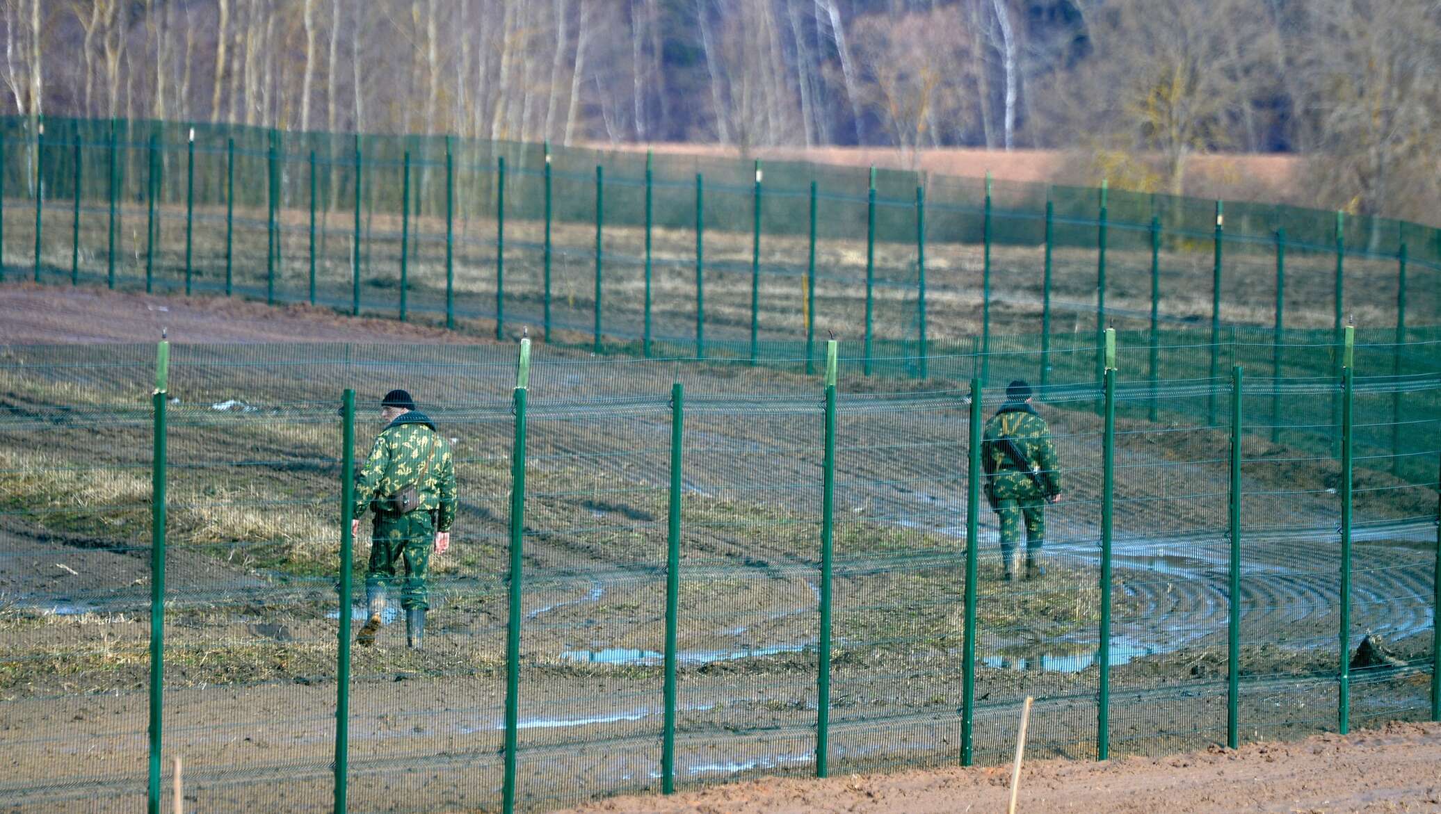 Вдоль границы. КСП контрольно следовая полоса. Контрольно следовая полоса на границе. КСП Пограничная полоса. Контрольно следовой полосы пограничной.