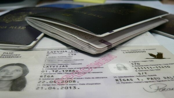 Latvijas Republikas nepilsoņa pase. Foto no arhīva - Sputnik Latvija