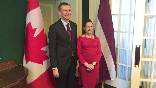 Эдгарс Ринкевичс в Оттаве во время встречи с министром иностранных дел Канады Кристей Фриланд - Sputnik Латвия
