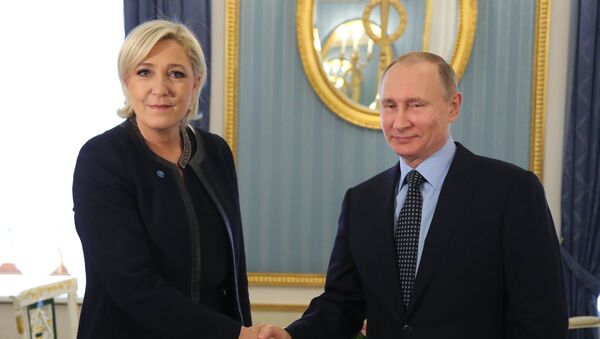 Президент РФ В. Путин встретился с лидером партии Франции Национальный фронт М. Ле Пен - Sputnik Латвия