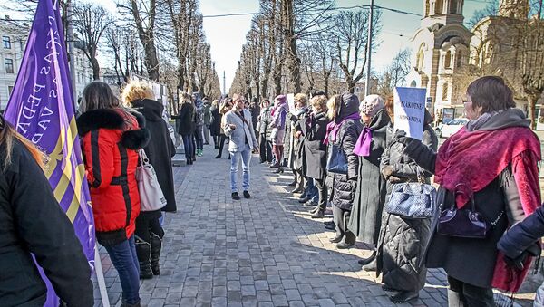 Студенты RPIVA протестуют против уничтожения своей академии - Sputnik Латвия