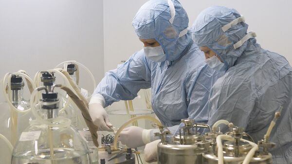 Производство вакцины против гриппа A/H1N1  - Sputnik Latvija
