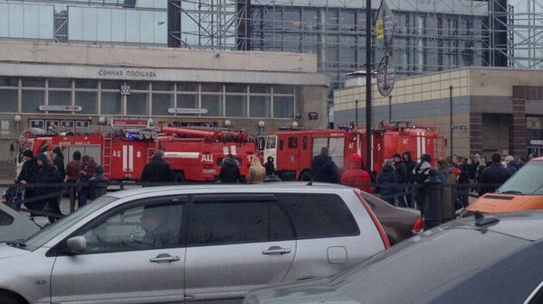 Ситуация у станции метро Сенная площадь в Санкт-Петербурге, 3 апреля 2017 Ситуация у станции метро Сенная площадь в Санкт-Петербурге, 3 апреля 2017 - Sputnik Latvija