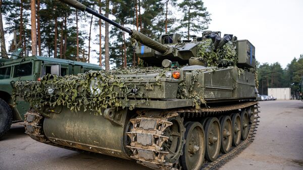 Бронетранспортер латвийской армии CVRT Zobens Бронетранспортер латвийской армии CVRT Zobens - Sputnik Latvija
