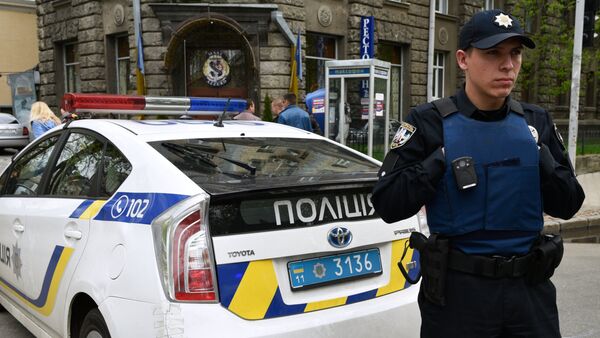 Сотрудники Украинской полиции в Киеве - Sputnik Латвия