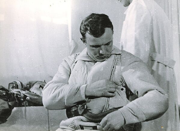 Юрий Гагарин Юрий Гагарин - Sputnik Латвия