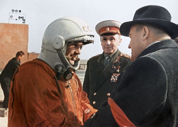 Летчик-космонавт СССР Юрий Гагарин Летчик-космонавт СССР Юрий Гагарин - Sputnik Латвия