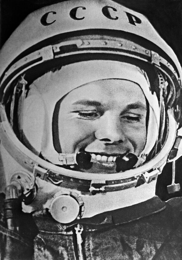 Юрий Гагарин Юрий Гагарин - Sputnik Латвия
