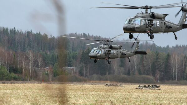 Учения вооруженных сил Воздушные Ястребы в мадонском крае - Sputnik Латвия
