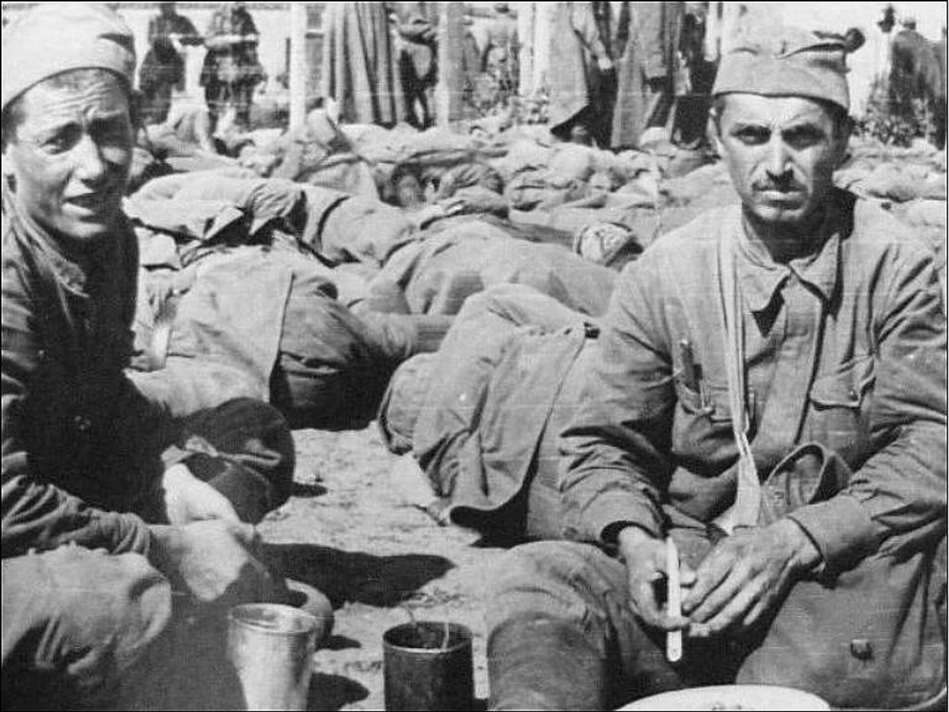 Архивные фотографии лагеря военнопленных в Саласпилсе Архивные фотографии лагеря военнопленных в Саласпилсе - Sputnik Латвия, 1920, 17.05.2022