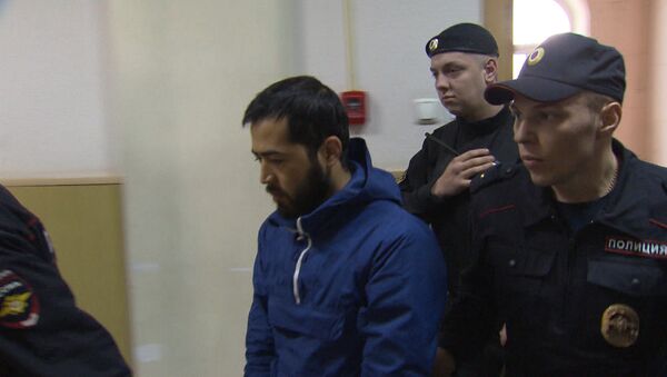 Басманный суд Москвы арестовал Акрама Азимова - Sputnik Латвия