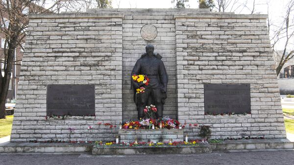 Памятник Воину-освободителю в Таллинне - Sputnik Латвия