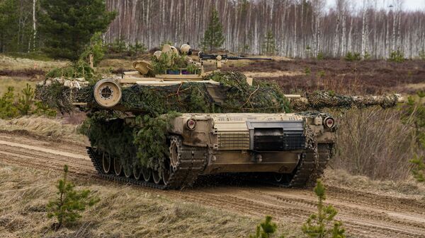 Основной боевой танк США M1A2 Abrams на международных учениях Summer Shield XIV - Sputnik Latvija