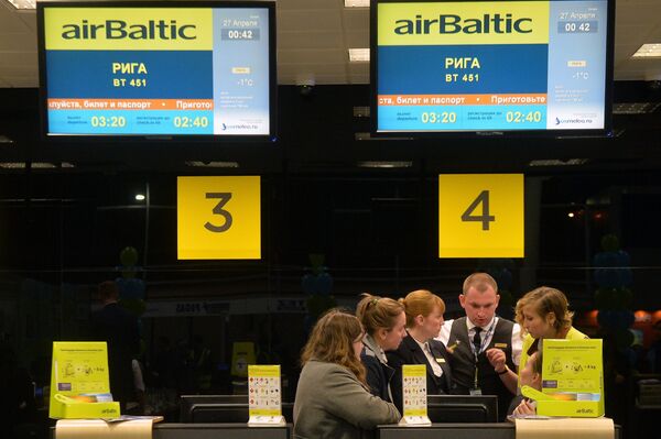 Стойки регистраций airBaltic в Международном аэропорту Казань Стойки регистраций airBaltic в Международном аэропорту Казань - Sputnik Латвия