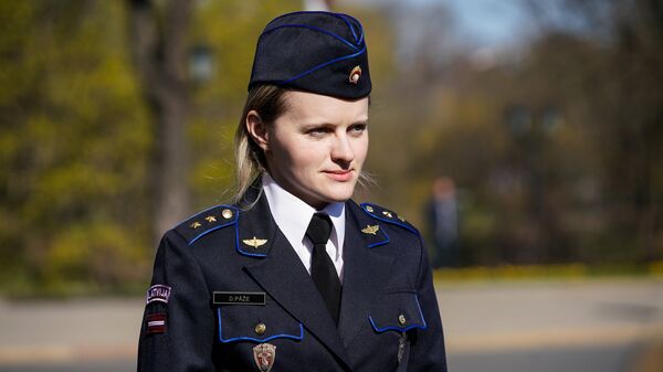 Женщина-военнослужащая - Sputnik Latvija